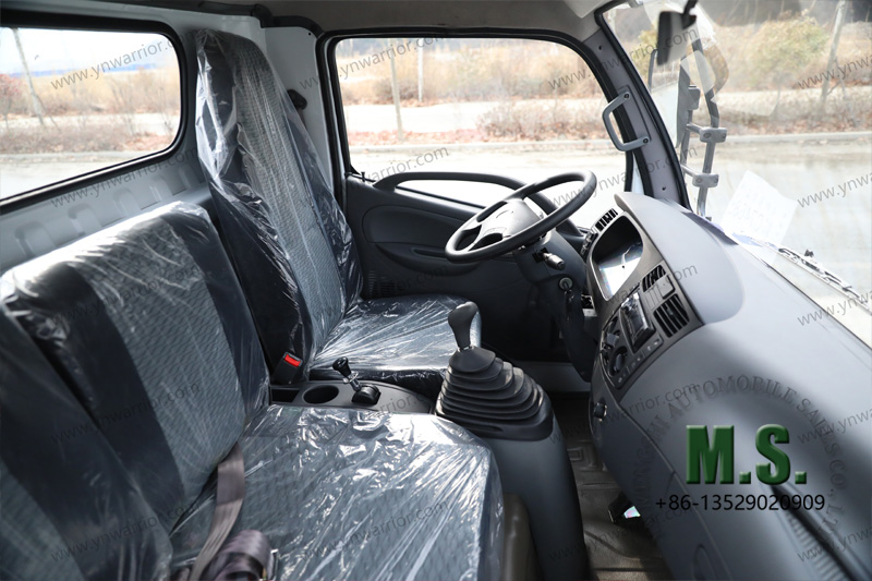 Dongfeng هيكل شاحنة كابينة حديث 4x4 مع كابينة متوسطة الخدمة