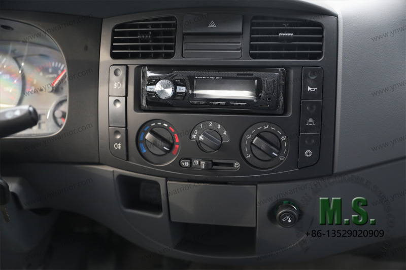 Dongfeng هيكل شاحنة كابينة حديث 4x4 مع لوحة أجهزة قياس متعددة الوظائف للكابينة متوسطة