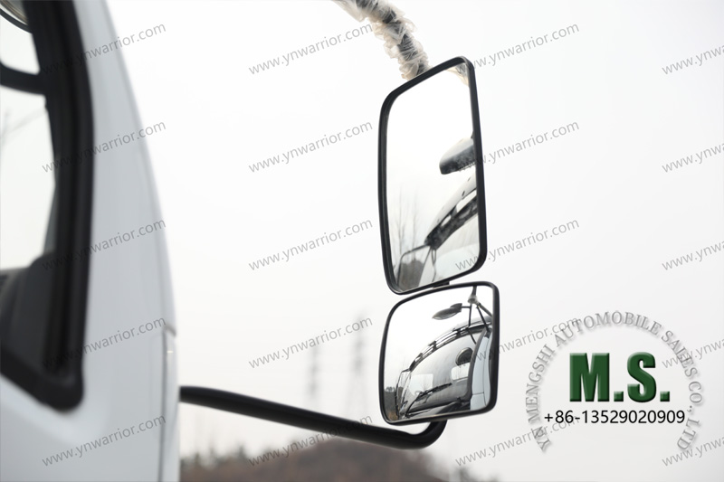 Dongfeng هيكل شاحنة كابينة حديث 4x4 مع كاميرا عكسية متوسطة الخدمة للكابينة