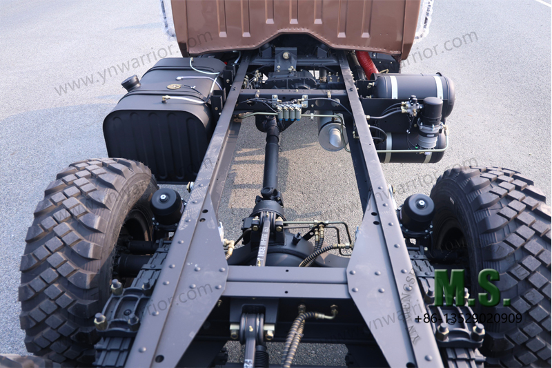 Dongfeng منطقة الهيكل العلوي للإطار الخلفي الفردي لشاحنة الطرق