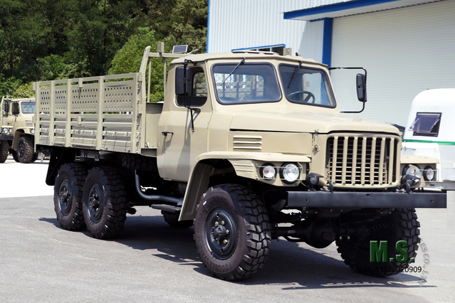 Dongfeng مركبة الديزل ذات الدفع الكامل_EQ2082 شاحنة الطرق الوعرة ذات الصف الواحد ذات الزجاج المزدوج بسعة تحميل 4 طن، مركبة تصدير خاصة