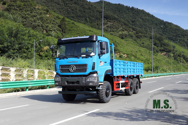 شاحنة للطرق الوعرة ذات ستة محركات 6 × 6 Dongfeng ذات صف مسطح ومركبة نصف بضائع AWD للتصدير، مركبة خاصة