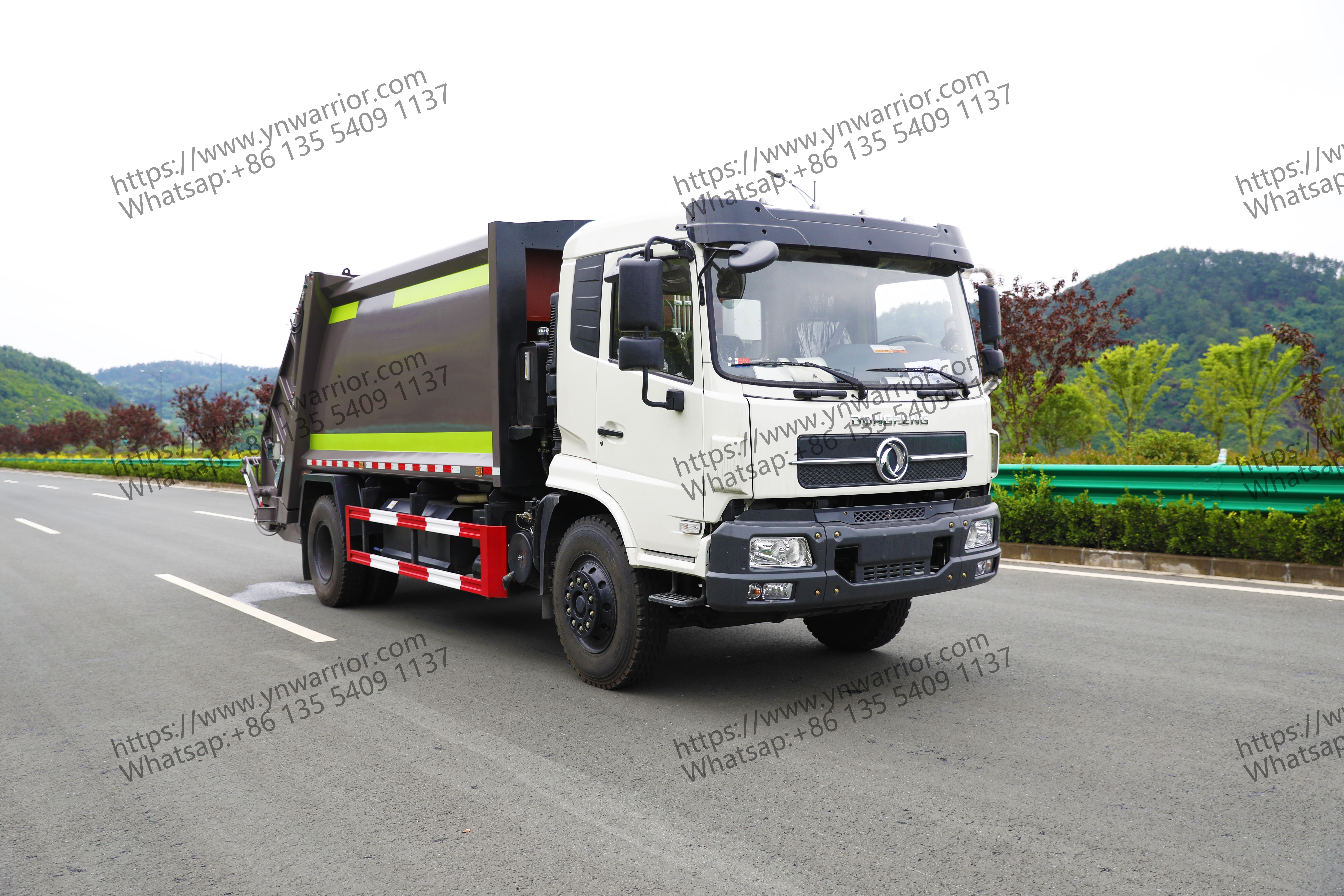Dongfeng مصنع الشاحنة القمامة مباشرة لقطات حقيقية للحياة 