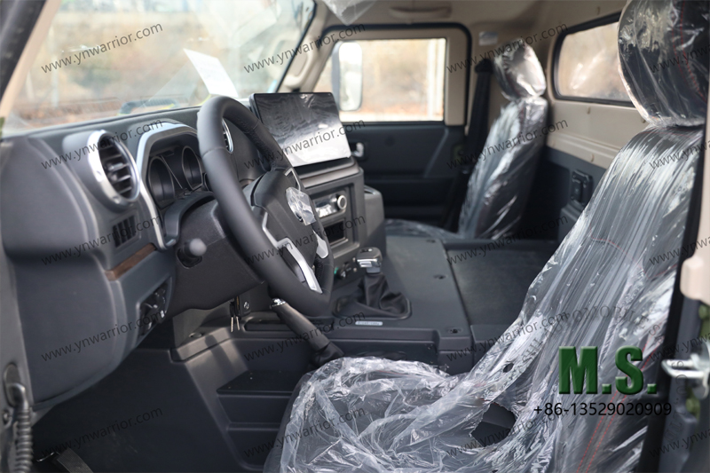 Dongfeng Mengshi هيكل Mengshi 4x4 للطرق الوعرة مع كابينة داخل الكابينة 