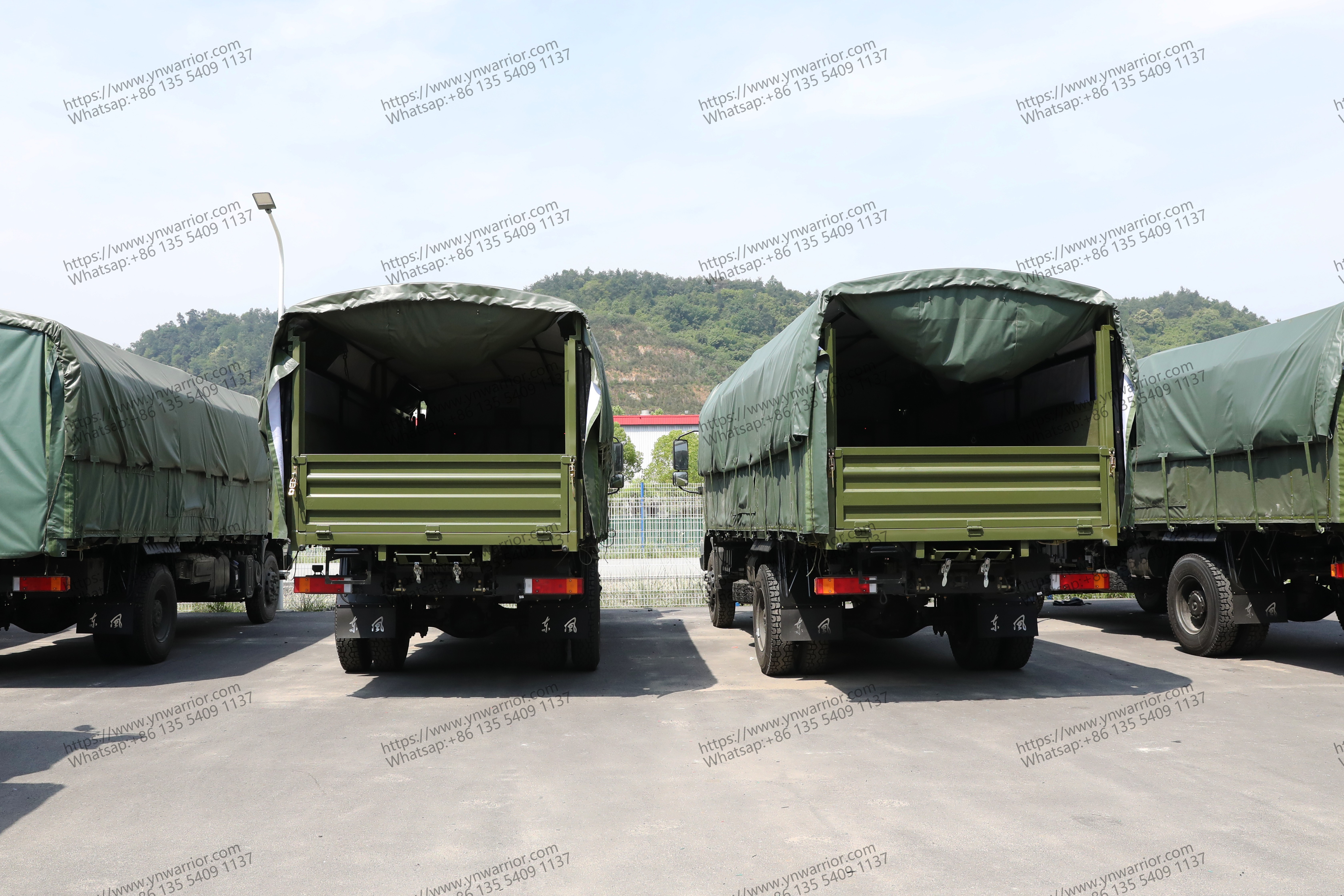 Dongfeng 4x4 Troops Truck with Cannopy الخلفية الخلفية { 