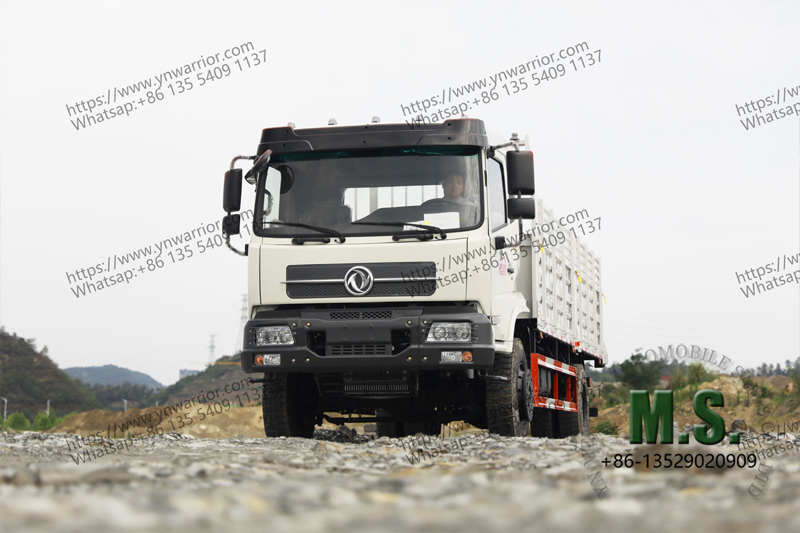 Dongfeng شاحنة Catgo في تحريك Wegith البرية ، 16 طنًا 