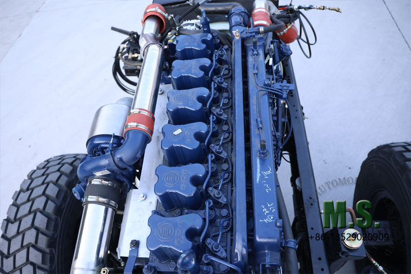 هيكل دوار 6 &times; 6 340 حصانًا للحافلة محرك Weichai 6 أسطوانات