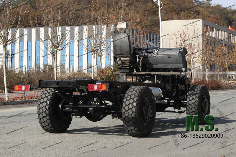 4x4 على الطرق الوعرة العارية العسكرية 