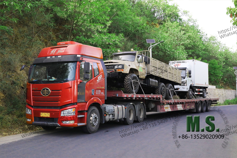 شاحنتان على 1 Truck Truck Truck 
