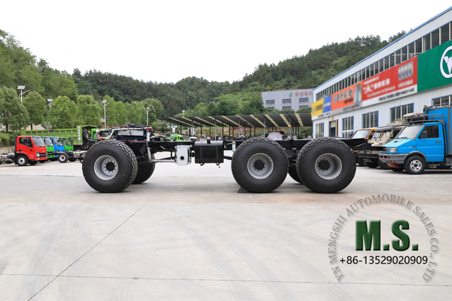 375 حصانًا، 30 طنًا، الوزن الإجمالي 6 × 6، حافلة سياحية ضخمة في الصحراء، هيكل متدحرج، ناقل حركة حلزوني، قفل تفاضلي، مخفض الاحتكاك، إطار صحراوي_ مباشرة من المصنع