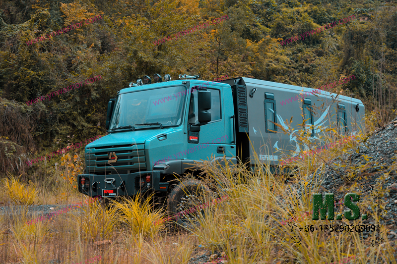 4 × 4 مصنوعة في الصين شاحنة نقل السجناء على الطرق الوعرة 4 × 4 
