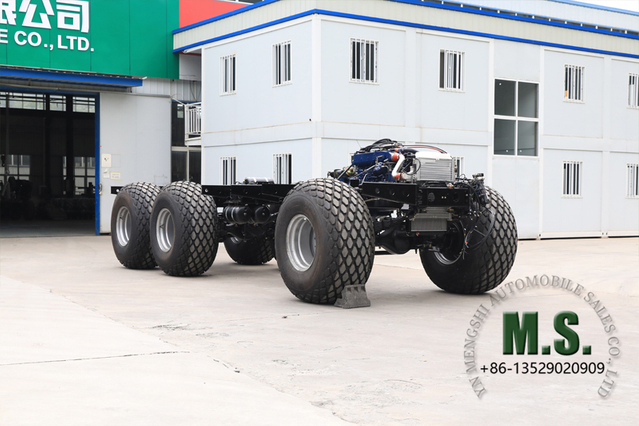 375 حصانًا، 30 طنًا، الوزن الإجمالي 6 × 6، حافلة سياحية ضخمة في الصحراء، هيكل متدحرج، ناقل حركة حلزوني، قفل تفاضلي، مخفض الاحتكاك، إطار صحراوي_ مباشرة من المصنع