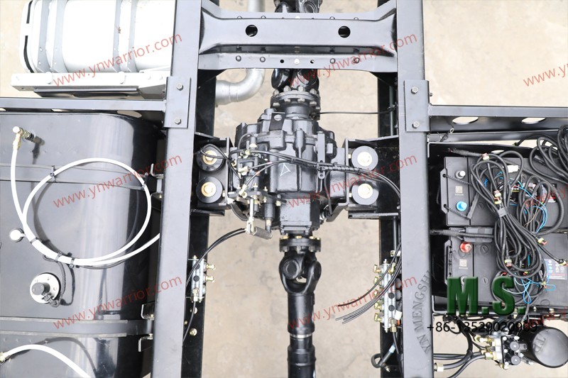 وحالة نقل هيكل متدحرج ضخم للطرق الوعرة 6x6 