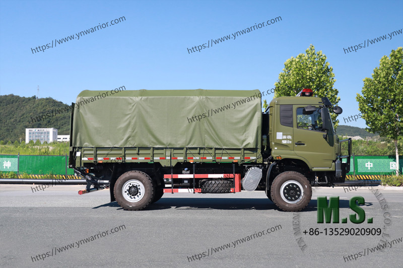 [T1]} 4x4 شاحنة شحن مع 