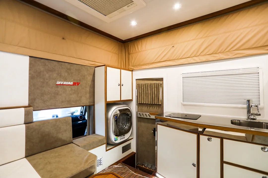 4×4 نسخة بعثة منغشي للطرق الوعرة غرفة معدلة 4 