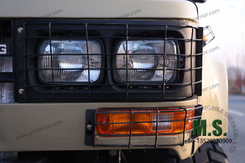 هيكل شاحنة دونغفنغ 6 &times; 6 أنف طويل مع شبكة حماية الكابينة يحول ضوء الرأس الأمامي 