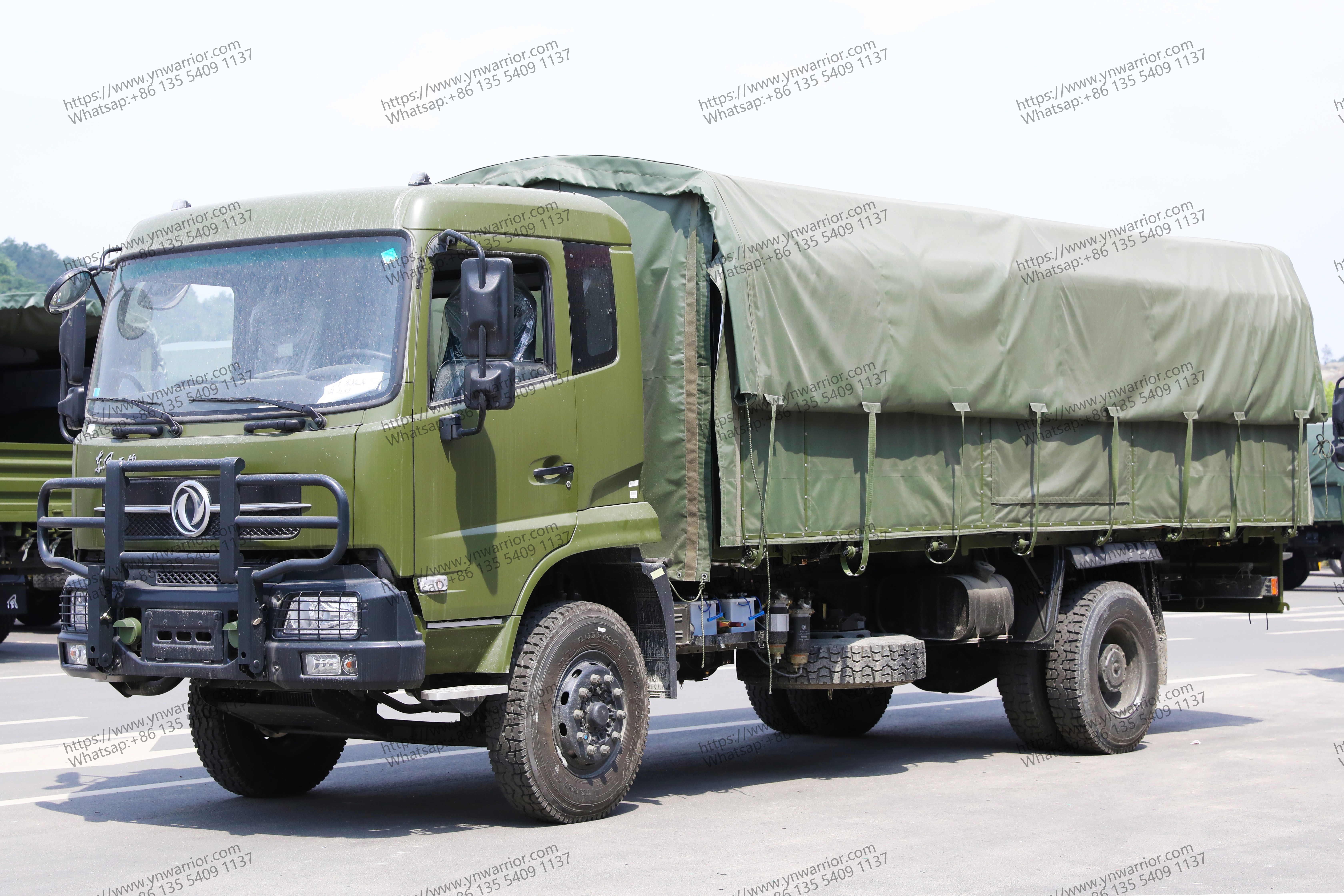 Dongfeng شاحنة 4x4 جنود الشاحنة مع cannopy {[ 
