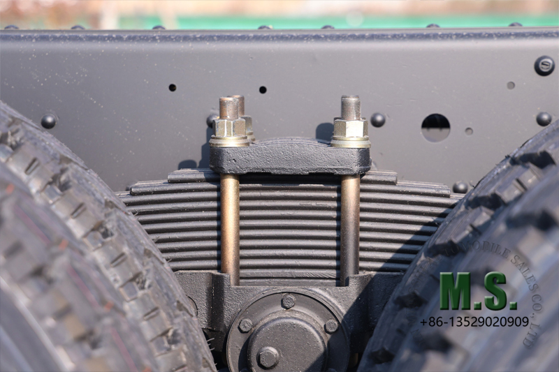 Dongfeng هيكل شاحنة للطرق الوعرة 6x6 مع زنبرك ورقي للكابينة 