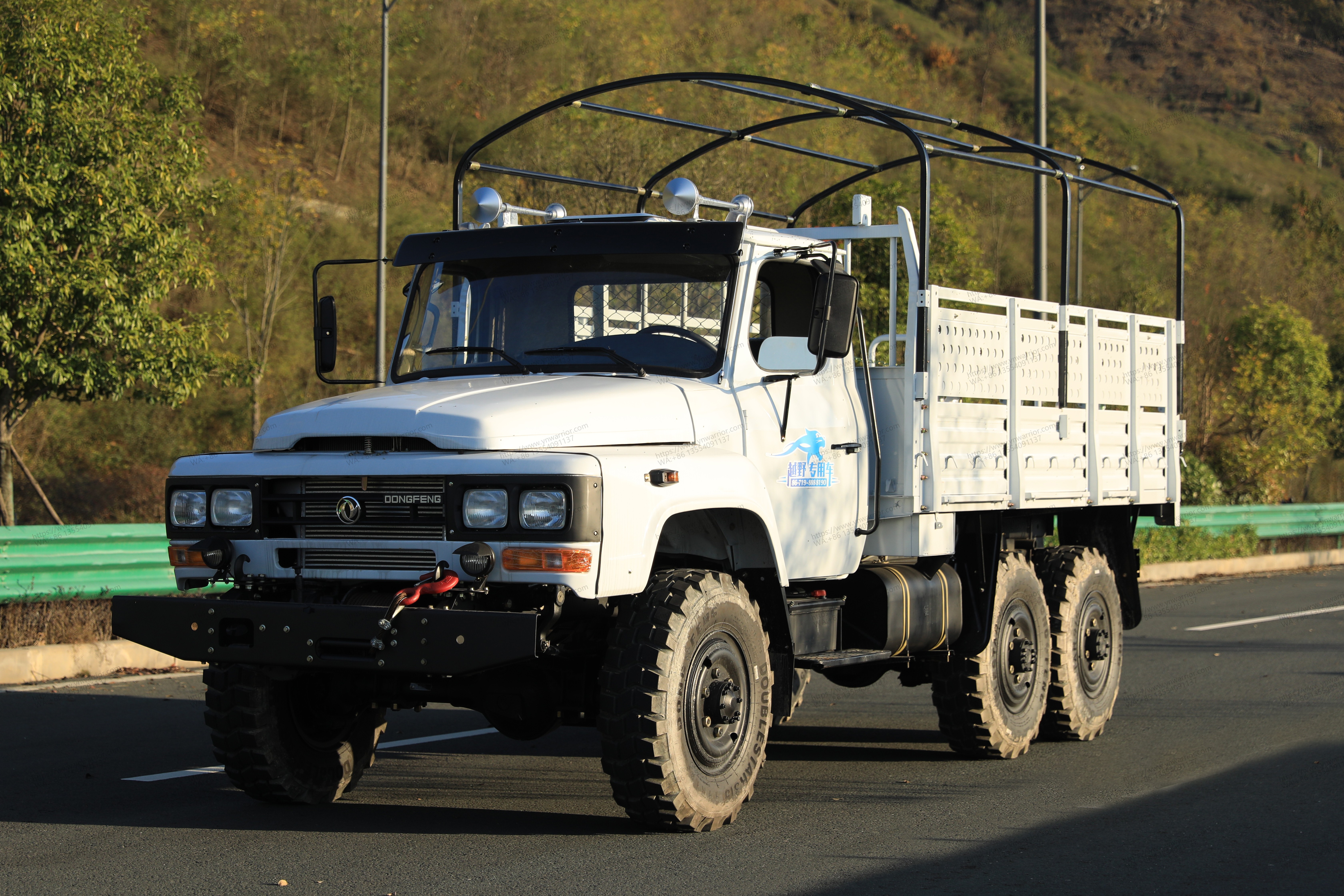 Trans Truck Dongfeng 6x6 Off -Road Cargo Truck 