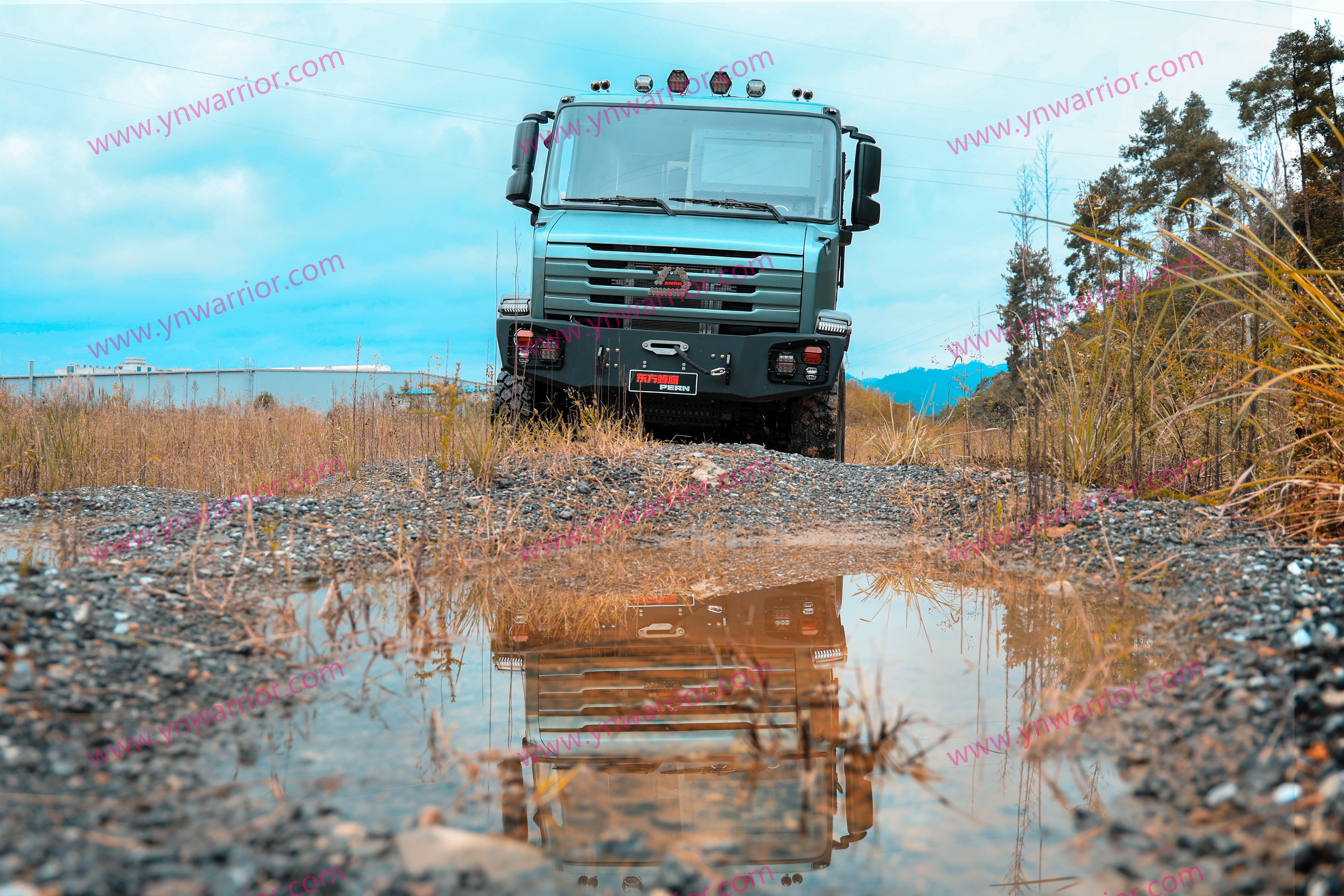 مركبة مدرعة للطرق الوعرة مصنوعة في الصين 