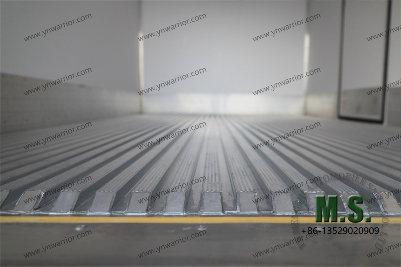 بورا براد من Dongfeng 4x4 الثلاجة زر 