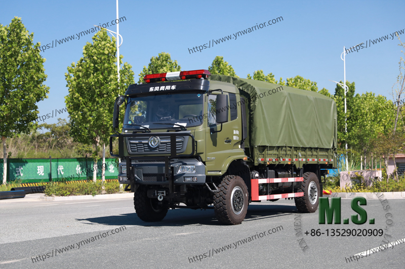 Dongfeng 4x4 شاحنة شحن لقطات حقيقية 