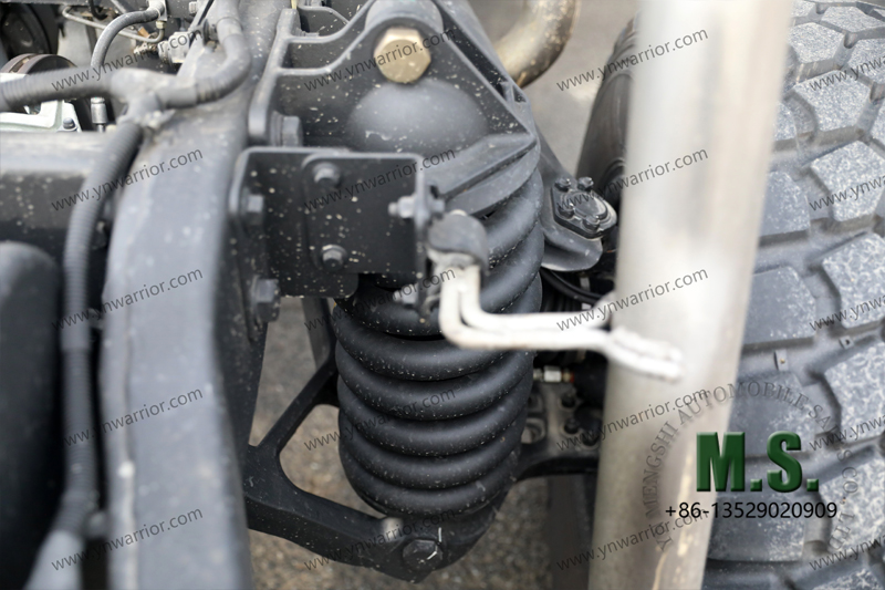 Dongfeng هيكل Mengshi 4x4 للطرق الوعرة مع زنبرك تعليق الكابينة 