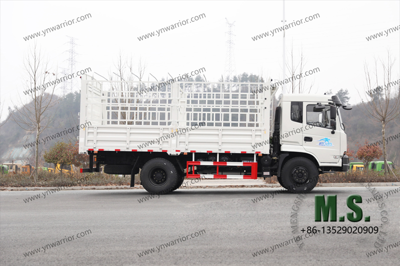 Dongfeng واحد ونصف الصفوف مع 